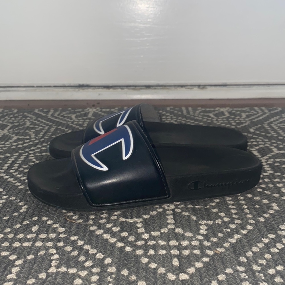 Big Kids Champion Slides in Size:4
